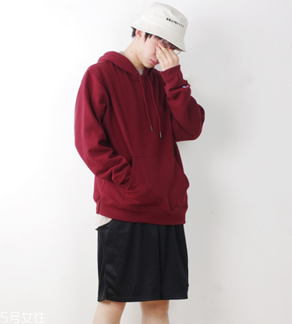 漁夫帽什么顏色好看 晉升街拍潮人 漁夫帽什么顏色好看 晉升街拍潮人