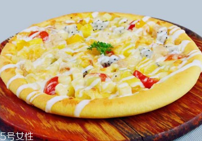 做披薩沒(méi)有奶酪怎么辦 做披薩沒(méi)有奶酪用這個(gè)代替 做披薩沒(méi)有奶酪怎么辦 做披薩沒(méi)有奶酪用這個(gè)代替