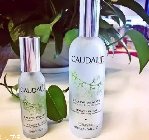 夏天用什么護(hù)膚品補(bǔ)水 適合夏天的水乳推薦 夏天用什么護(hù)膚品補(bǔ)水 適合夏天的水乳推薦