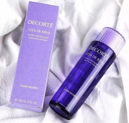 夏天用什么護(hù)膚品補(bǔ)水 適合夏天的水乳推薦 夏天用什么護(hù)膚品補(bǔ)水 適合夏天的水乳推薦