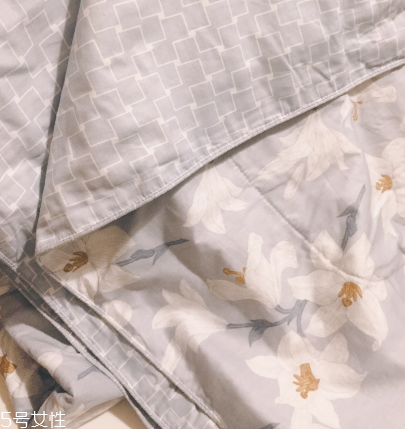 夏涼被和毛巾被哪個(gè)好 各有優(yōu)勢