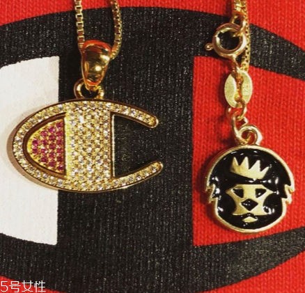 champion冠軍logo項(xiàng)鏈在哪買(mǎi) 潮人必備