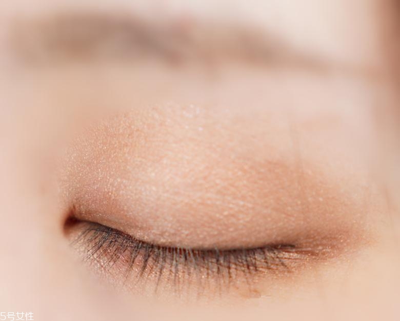 井田眼影14號和2號哪個(gè)好看 2款熱門色pk