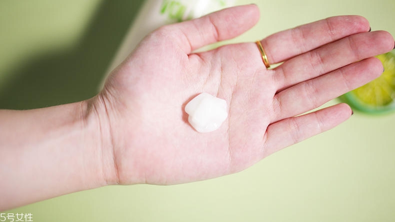 aussie洗發(fā)水怎么樣 發(fā)量少寶寶看過(guò)來(lái) aussie洗發(fā)水怎么樣 發(fā)量少寶寶看過(guò)來(lái)