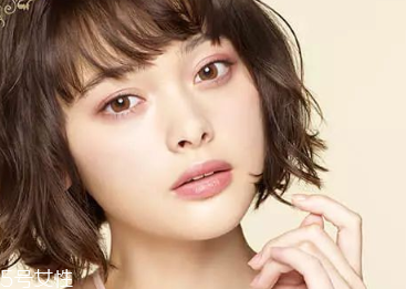 美瞳環(huán)狀花紋適合什么人 基礎(chǔ)日常很百搭 美瞳環(huán)狀花紋適合什么人 基礎(chǔ)日常很百搭