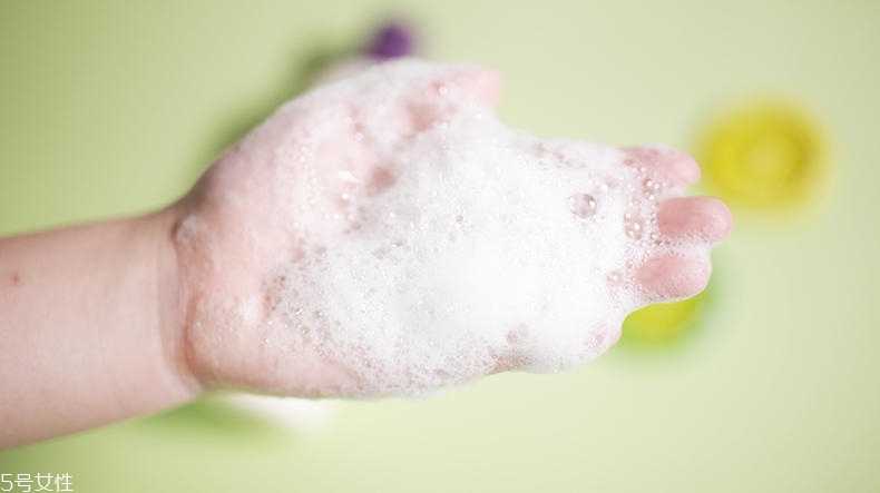 aussie洗發(fā)水怎么樣 發(fā)量少寶寶看過(guò)來(lái) aussie洗發(fā)水怎么樣 發(fā)量少寶寶看過(guò)來(lái)