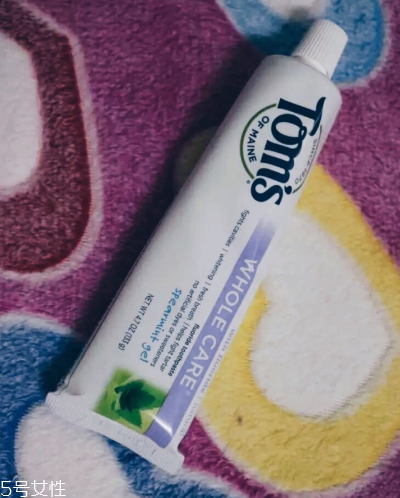 含氟牙膏能預(yù)防齲齒嗎 氟化物能對(duì)抗齲齒 含氟牙膏能預(yù)防齲齒嗎 氟化物能對(duì)抗齲齒