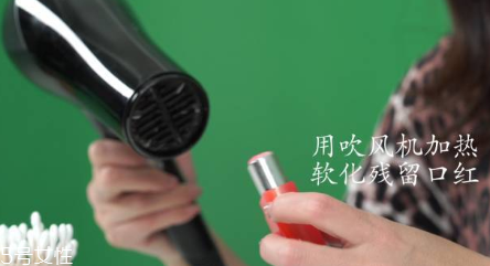 夏天怎么預(yù)防口紅斷掉 原來(lái)放口袋里會(huì)融化 夏天怎么預(yù)防口紅斷掉 原來(lái)放口袋里會(huì)融化