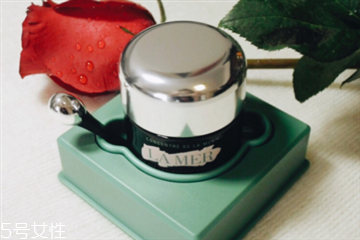 海藍之謎眼霜導入棒怎么使用 讓眼部更顯年輕