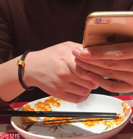 轉(zhuǎn)運珠可以戴在腳上嗎 佩戴禁忌要清楚 轉(zhuǎn)運珠可以戴在腳上嗎 佩戴禁忌要清楚