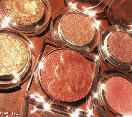 珠光眼影適合什么人 歐式雙眼皮的最愛 珠光眼影適合什么人 歐式雙眼皮的最愛