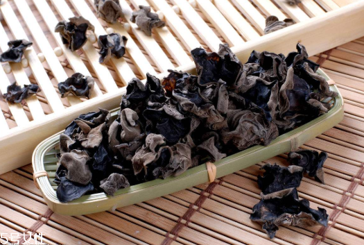 黑木耳治便秘嗎 怎么吃效果更好 黑木耳治便秘嗎 怎么吃效果更好