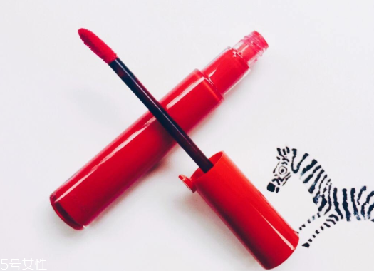 唇釉能遮蓋唇紋嗎 唇紋深的理想彩妝 唇釉能遮蓋唇紋嗎 唇紋深的理想彩妝