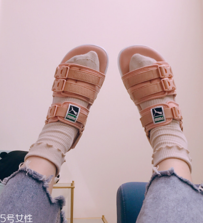 沙灘鞋可以下水嗎 沒(méi)有任何影響