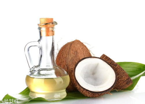 椰子油熱量高嗎 899大卡 椰子油熱量高嗎 899大卡