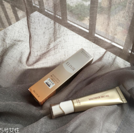 夏天混油皮護(hù)膚攻略 這些你都不能錯過