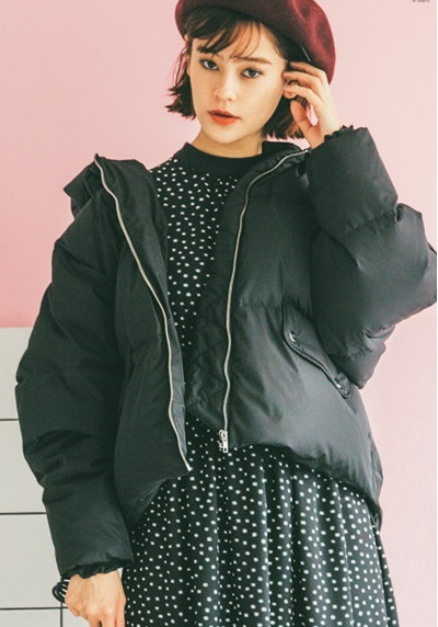 冬天黑色的衣服怎么搭配好看 冬天黑色的衣服怎么搭配好看