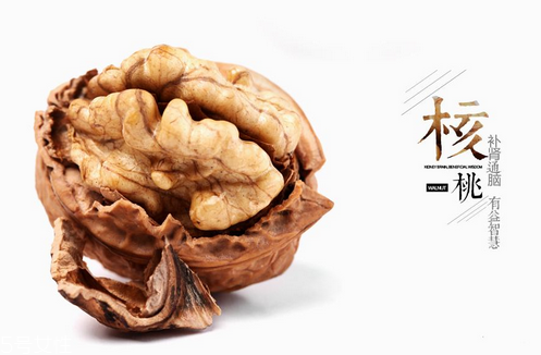 核桃油是什么顏色 正常是淡黃色 核桃油是什么顏色 正常是淡黃色