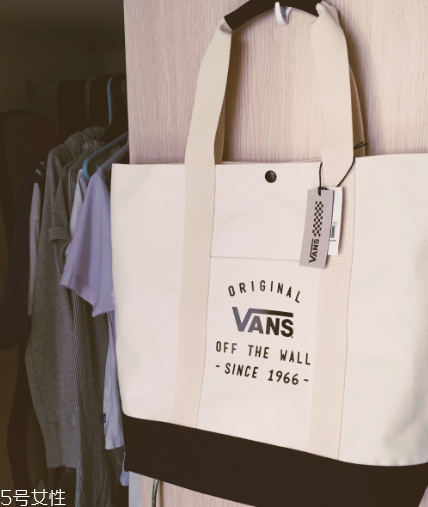 單肩包可以斜跨嗎 看繩子長短 單肩包可以斜跨嗎 看繩子長短