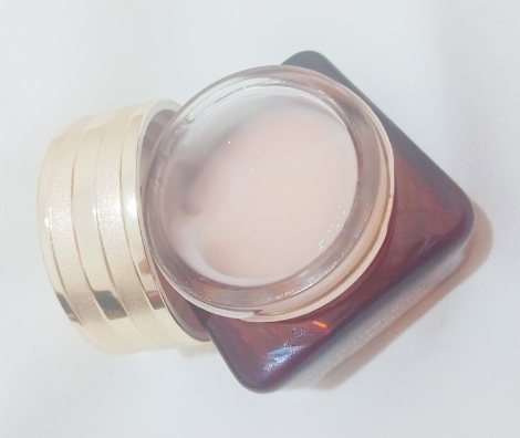 雅詩(shī)蘭黛抗藍(lán)光眼霜適合什么年齡 20歲會(huì)不會(huì)太早