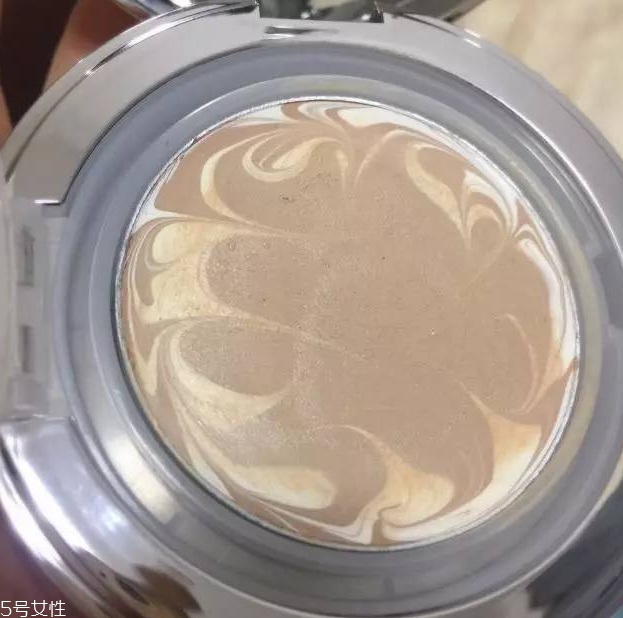 愛(ài)敬氣墊哪個(gè)色號(hào)最白 韓國(guó)幾乎人手一只的氣墊 愛(ài)敬氣墊哪個(gè)色號(hào)最白 韓國(guó)幾乎人手一只的氣墊