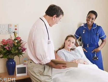 產(chǎn)后坐月子哪些癥狀是正常現(xiàn)象？