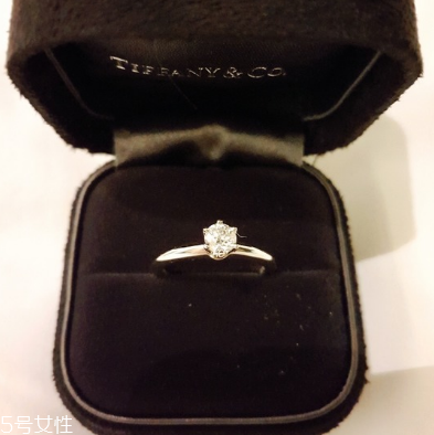 求婚戒指戴哪個手指 不要鬧出笑話 求婚戒指戴哪個手指 不要鬧出笑話