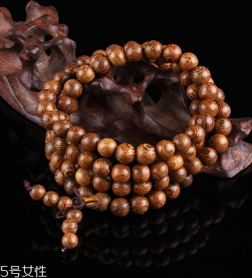 雞翅木手串怎么盤 這樣盤光澤度最好 雞翅木手串怎么盤 這樣盤光澤度最好