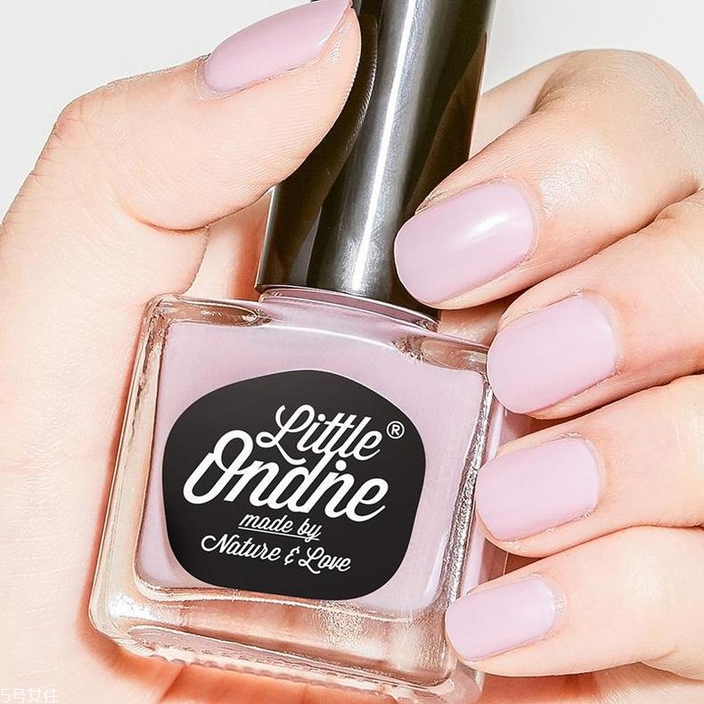 變色指甲油哪個牌子好 一秒變色趣味無窮 變色指甲油哪個牌子好 一秒變色趣味無窮