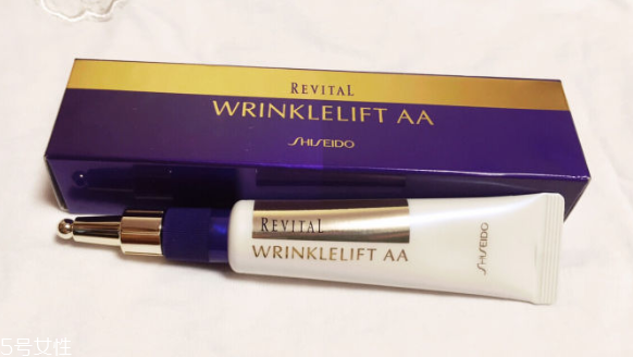 眼霜會引起脂肪粒嗎 這兩者是毫無關系 眼霜會引起脂肪粒嗎 這兩者是毫無關系