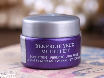 眼霜會引起脂肪粒嗎 這兩者是毫無關系 眼霜會引起脂肪粒嗎 這兩者是毫無關系