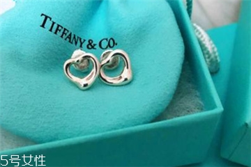 鉑金耳釘后面的塞子是鉑金的嗎 認準鉑金標(biāo)志