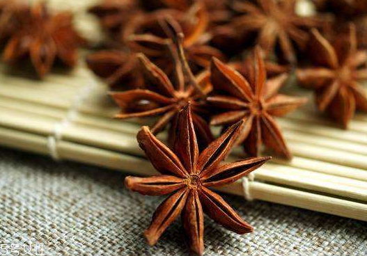 八角發(fā)霉了還能吃嗎 發(fā)霉的要丟掉 八角發(fā)霉了還能吃嗎 發(fā)霉的要丟掉