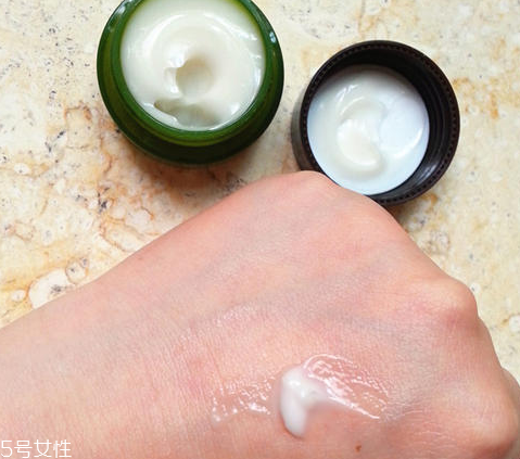 悅詩風吟面霜怎么樣 平價中的戰(zhàn)斗機