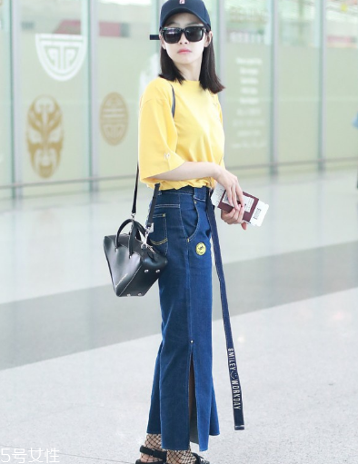 開(kāi)叉闊腿褲配什么上衣 比闊腿褲更涼快