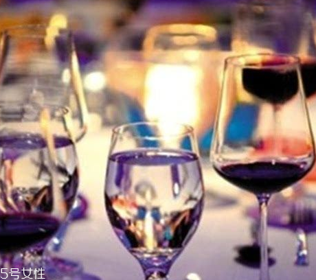 白酒是不是放的時(shí)間越長越好 要滿足一些條件