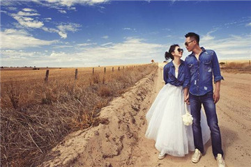 明星穿婚紗的照片 盤點輕巧時尚感婚紗 明星穿婚紗的照片 盤點輕巧時尚感婚紗