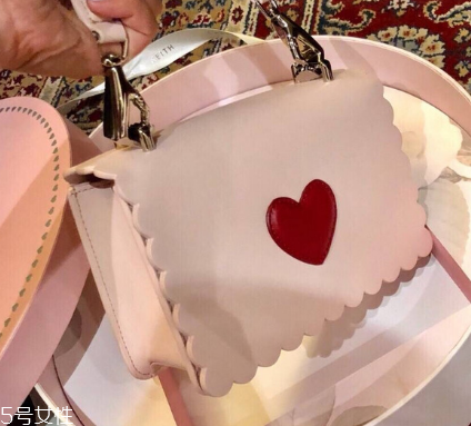小ck七夕限定包包多少錢 屬于你的小浪漫 小ck七夕限定包包多少錢 屬于你的小浪漫