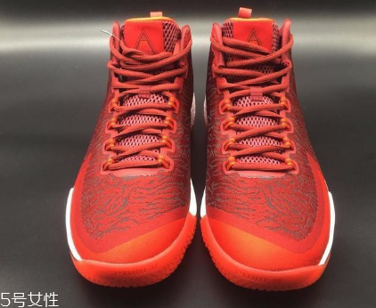 李寧空襲4測(cè)評(píng) 國(guó)產(chǎn)籃球鞋的經(jīng)典