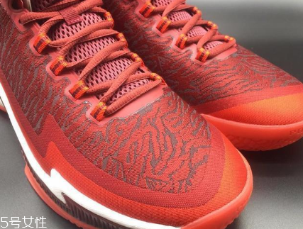 李寧空襲4測(cè)評(píng) 國(guó)產(chǎn)籃球鞋的經(jīng)典