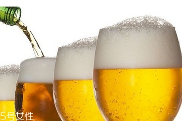 啤酒是酸性還是堿性 含有大量碳酸成分 啤酒是酸性還是堿性 含有大量碳酸成分