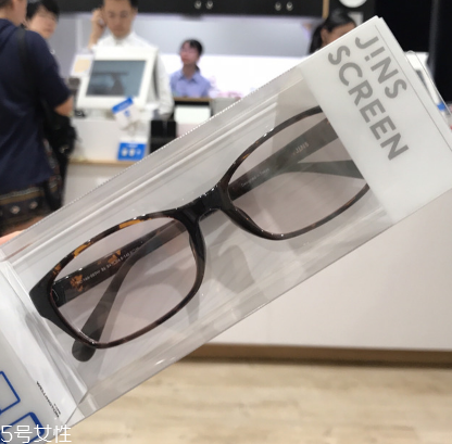 防藍(lán)光眼鏡哪個牌子好 這幾個效果都不錯