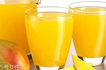 芒果汁弄到白色衣服怎么洗 4個(gè)方法來(lái)幫你