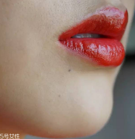 tf黑管15和16哪個(gè)好看 tf黑管15和16號(hào)試色及價(jià)格