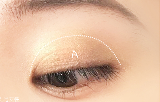 粉色眼影配什么口紅好看 超級(jí)吸睛的活力少女