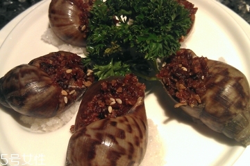 海螺是蒸還是煮 根據個人口味而定