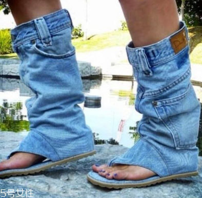 牛仔褲長靴是什么牌子 看不懂的時(shí)尚