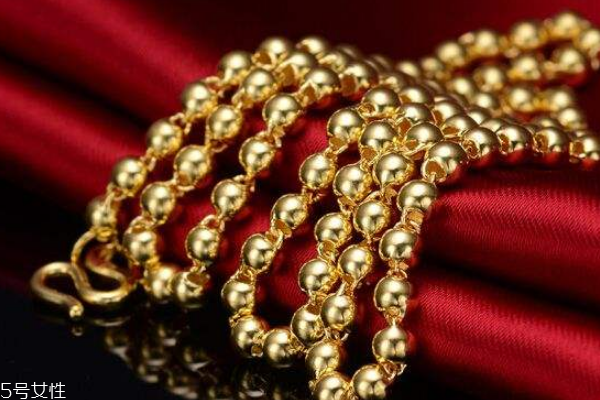 黃金項(xiàng)鏈會掉色嗎 保養(yǎng)方式很重要