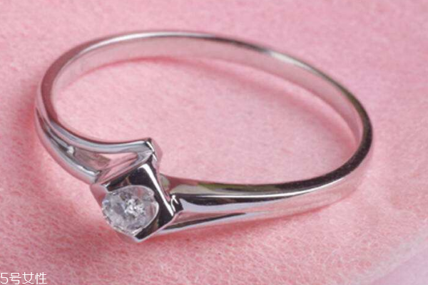 鉑金戒指怎么鑒定真假 要學會分辨