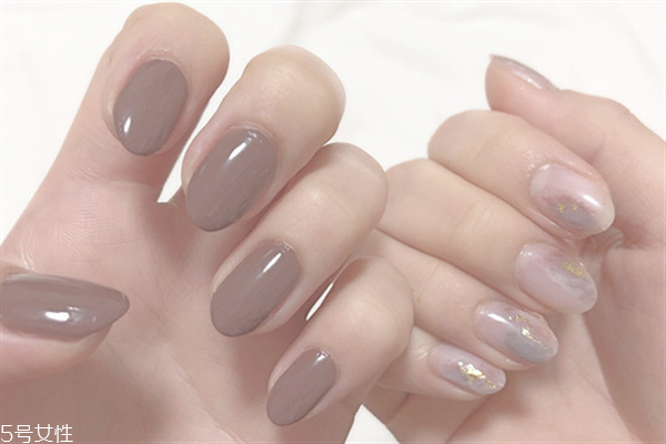 甲油膠有裂紋是什么原因 甲油膠有裂紋這樣解決 甲油膠有裂紋是什么原因 甲油膠有裂紋這樣解決